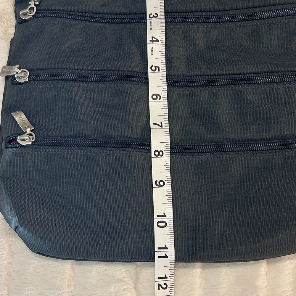 Baggallini Big Zipper Dark Gray Crossbody Bag with Removable Wristlet - Picture 9 of 9